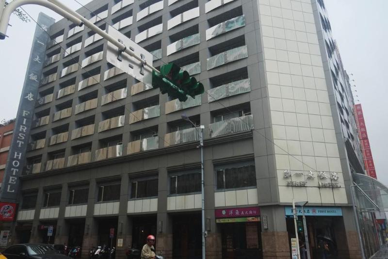 First Hotel Taipei Bagian luar foto