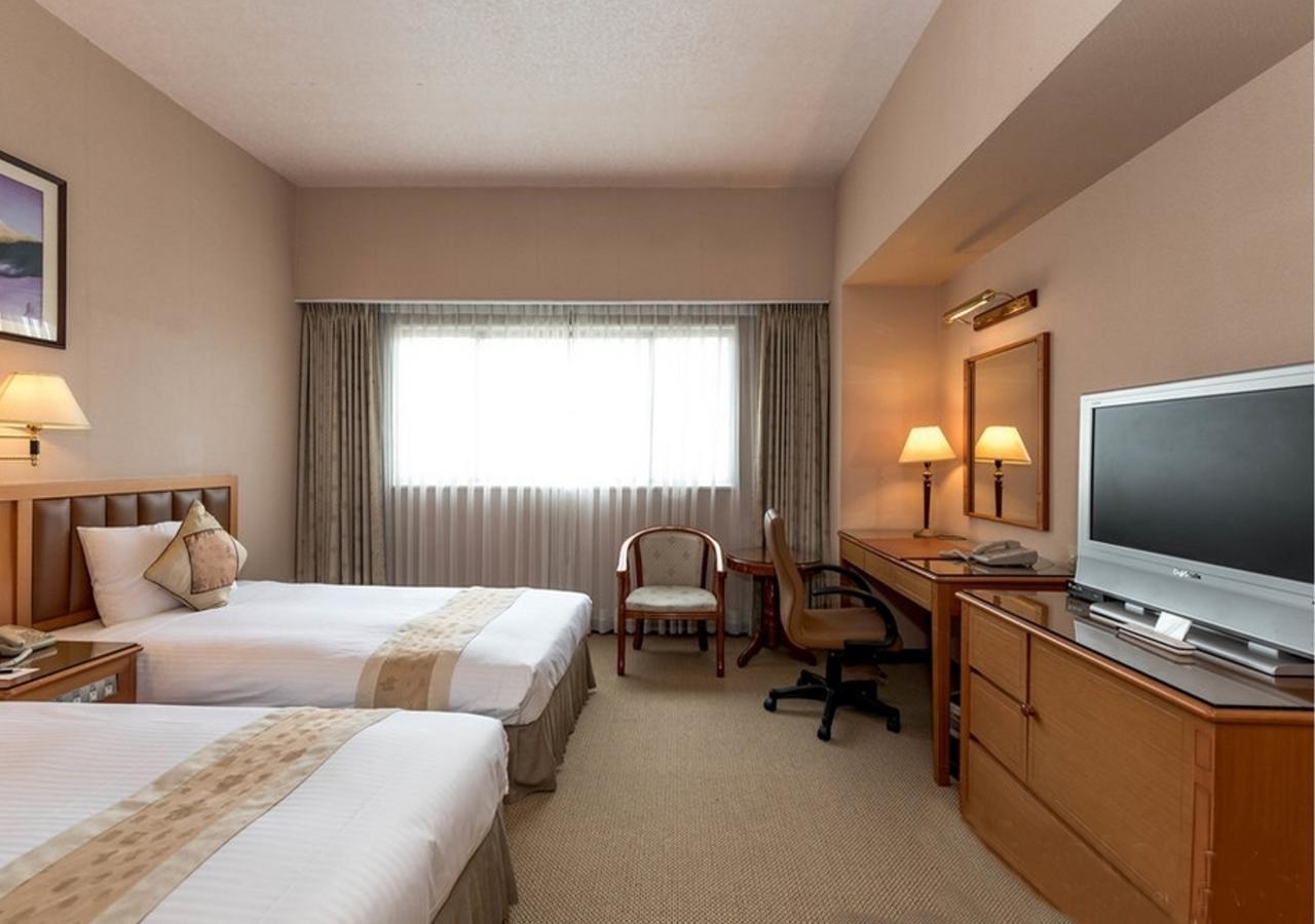 First Hotel Taipei Bagian luar foto