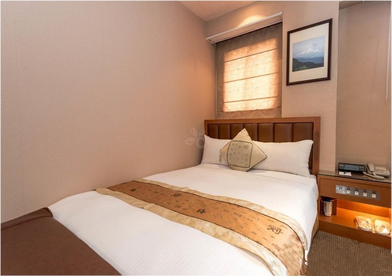 First Hotel Taipei Bagian luar foto